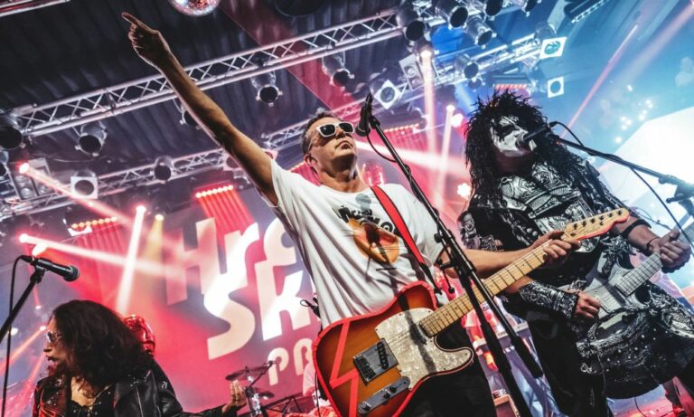 Koncert na lodi: Hrací skříň Praha