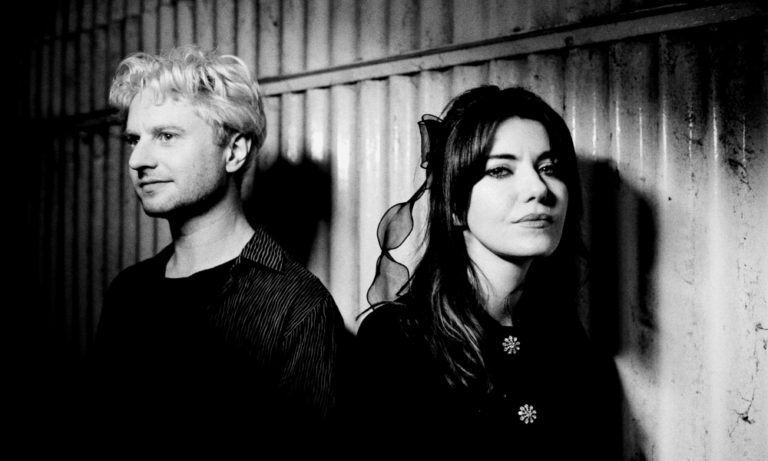 Koncert na lodi: Blood Red Shoes / UK